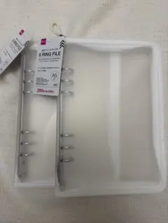 【新品】ダイソー　6リングファイル A5ジッパー付き ホワイト　2個セット　②