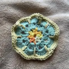 ハンドメイド  アフリカンフラワーモチーフ♡バッチ♡