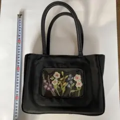 Item thumbnail for item 62a5a43c-6797-439a-95bf-46f272e18b1a