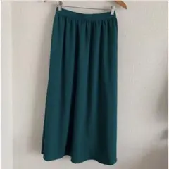 新品未使用　GUサテンフレアロングスカート