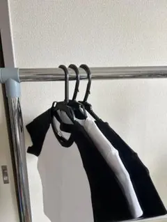 ユニクロミニTシャツ3枚サイズ（無地の白と黒：XS、黒のラグラン：S）