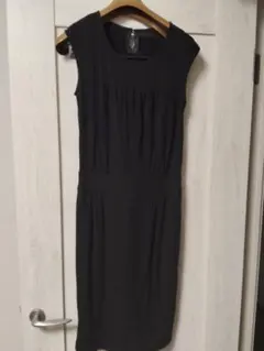 アクアスキュータム（Aquascutum）ノースリーブワンピース