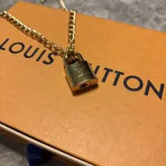 LOUIS VUITTON カデナ パドロック社外新品ゴールドネックレス 正規品