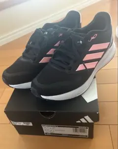 adidas スニーカー　23cm キッズ　レディース　ブラック／ピンクのサムネイル