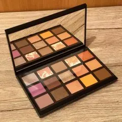 ♥アディクション　15thアニバーサリー　アイシャドウパレット