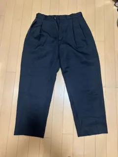 黒 プリーツスラックス ウエストゴム