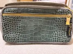 【レア】オロビアンコ ボディバッグ　型押しレザー ゴルード金具 ２室