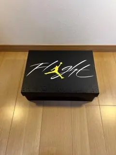 Nike Air Jordan 4 Retro 