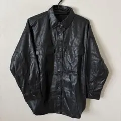 GU ブラック　フェイクレザー シャツ　 ダブルポケット　S