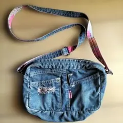 Item thumbnail for item 65978c64-f71a-403f-911c-cd98e76f0e8c