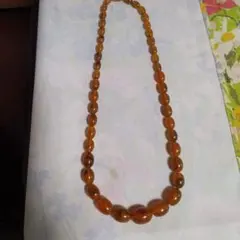 琥珀ロングネックレス