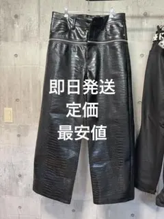 Goar.archive BLACK CROCO ZIPPER PANTSのサムネイル