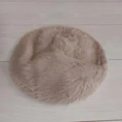 ベージュ ベレー帽