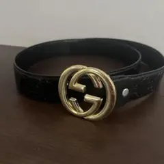 GUCCI ブラックレザーベルト ダブルGロゴ