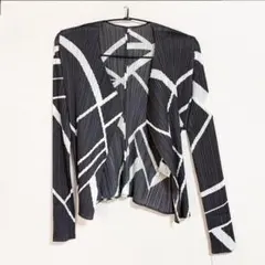 PLEATS PLEASE ISSEY MIYAKE FOLD LINEのサムネイル