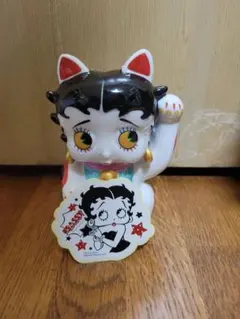 と*ん様 ベティちゃん 招き猫 陶器 フィギュア ベティ・ブープ - メルカリ