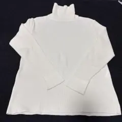 【美品】united tokyo ホワイトタートルネックのサムネイル