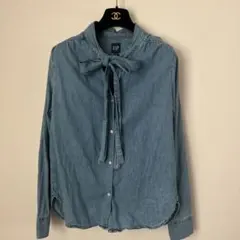♡GAP♡デニムブルー リボン付きシャツ Sのサムネイル