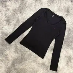 『TOMMY HILFIGER』トミーヒルフィガー　長袖Ｔシャツ　綿100％