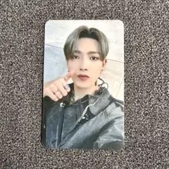 ATEEZ OWTLAW 中国 一直娱 yzy ヨントン トレカ ホンジュン