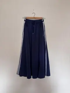 アディダス　スカート