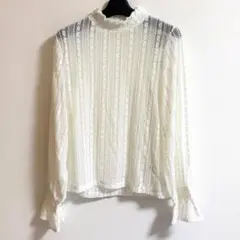 新品・未使用 GUレースフリルネック 白のサムネイル