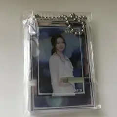 NiziU AYAKA アヤカ　オンラインくじD賞　スマホスタンドキーホルダー