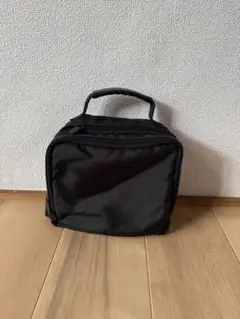 美品ブラックナイロンポーチ