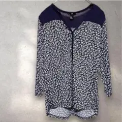 エイチアンドエム ７分袖シャツ ブラウス　花柄 前開きボタン透け感あり　S