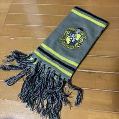 Hufflepuff マフラー エンブレム付き