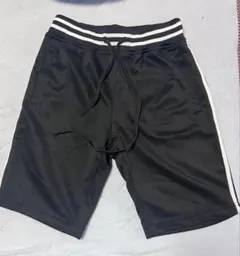 ブラック サイドストライプ ショートパンツ