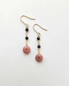 ブラックスピネルとシリシャスシストのピアス/樹脂フック/サージカルステンレス