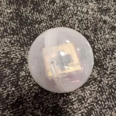 の*４様 カプセルガチャ　ファミリーコンピュータ　十字キーホルダー