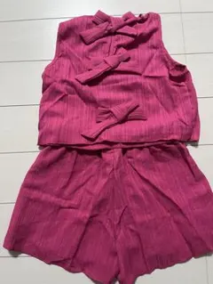 ピンク ノースリーブ タンクトップとショートパンツ セット