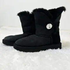 UGG ベイリーボタンブリング　ショートブーツ　ブラック　ムートンブーツ　美品