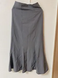 【アプレジュール】グレー フレアスカート ギャザー入り