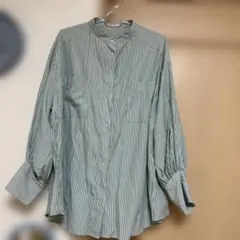 ストライプ 長袖シャツ（緑と白）