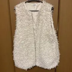 ホワイト フェイクファー ノースリーブベスト INGNI