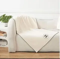 CHANEL シャネル ノベルティ ブランケット ひざ掛け【新品未使用ラスト一点 CHANEL シャネル ノベルティ ブランケット ひざ掛け【新品未使用ラスト