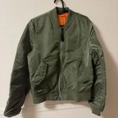 ALPHA INDUSTRIES オリーブグリーン MA-1ジャケット - メルカリ