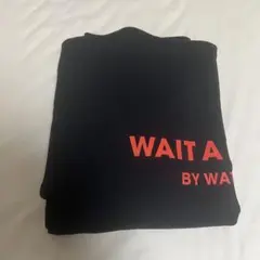 WAITING WAIT A MINUTE フード付きスウェット