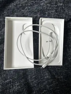 iPhone17 空箱 充電ケーブル付き　ホワイト