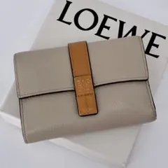 付属品付✨ロエベ 三つ折り財布 バーティカル アナグラム型押し レザーのサムネイル