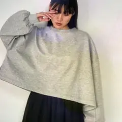 forksy. グレー クロップド丈 スウェッティーシャツ　試着のみ