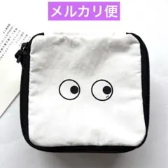 UNIQLO ANYA HINDMARCH ミニスクエアポーチ ホワイトのサムネイル