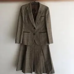 バーバリーチェック柄ウールレディースセットアップ