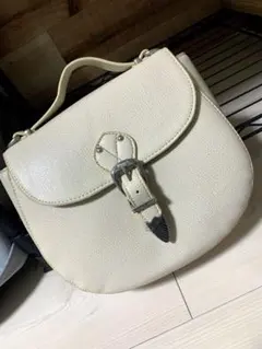 フェイクレザーショルダーバッグorハンドバッグ.ベージュ.バックルかわいい.新品