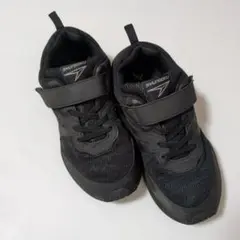 瞬足　スニーカー　ブラック　23.5