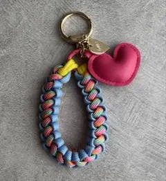 【ハンドメイド】パラコード編みキーリング