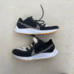 Nike Air Zoom Pegasus ランニングシューズのサムネイル